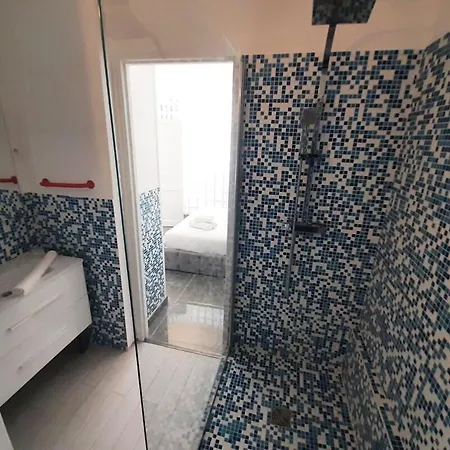 Apartment Sweet In Montmartre Paris