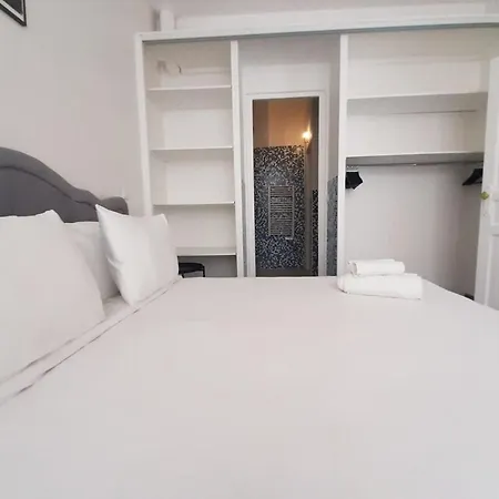Apartment Sweet In Montmartre *