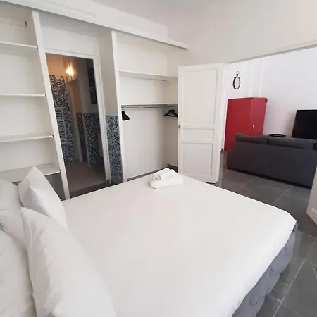 Apartment Sweet In Montmartre *
